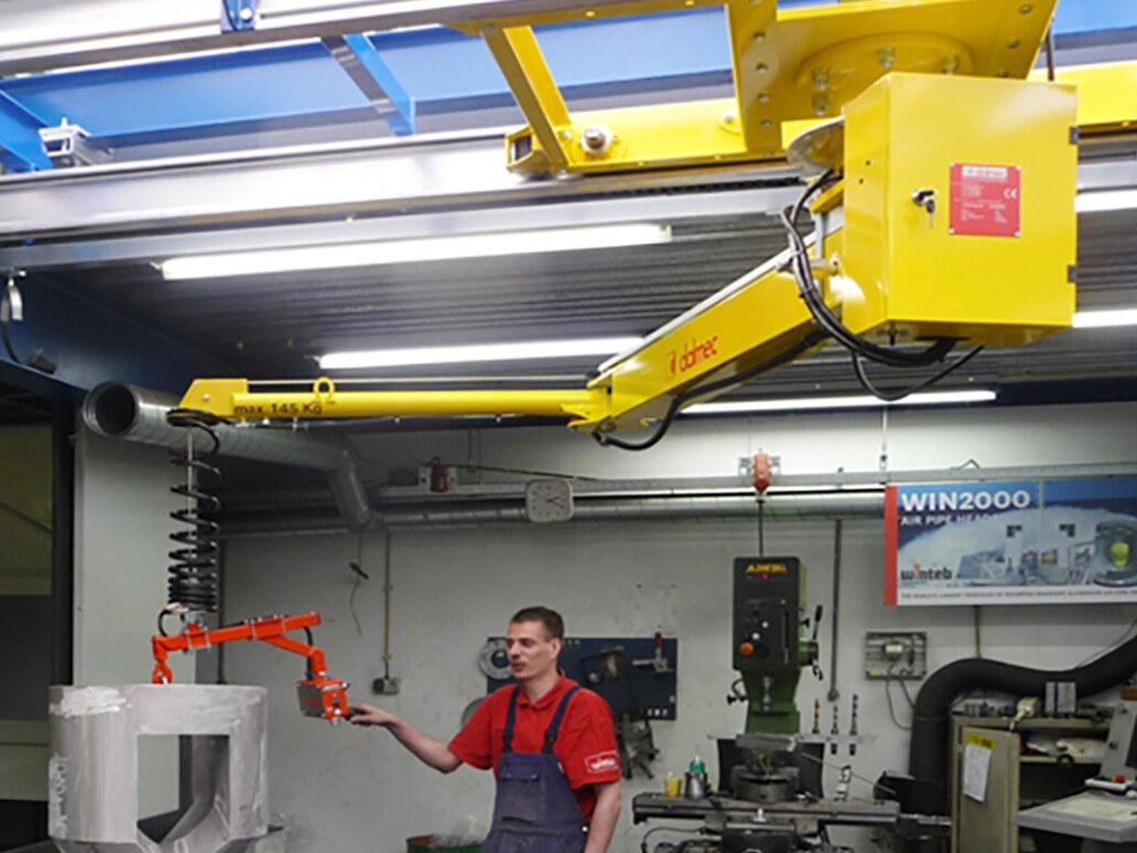 Dalmec_beladen_CNC_bewerkingsmachines_Posifil_hangend_verrijdbaar