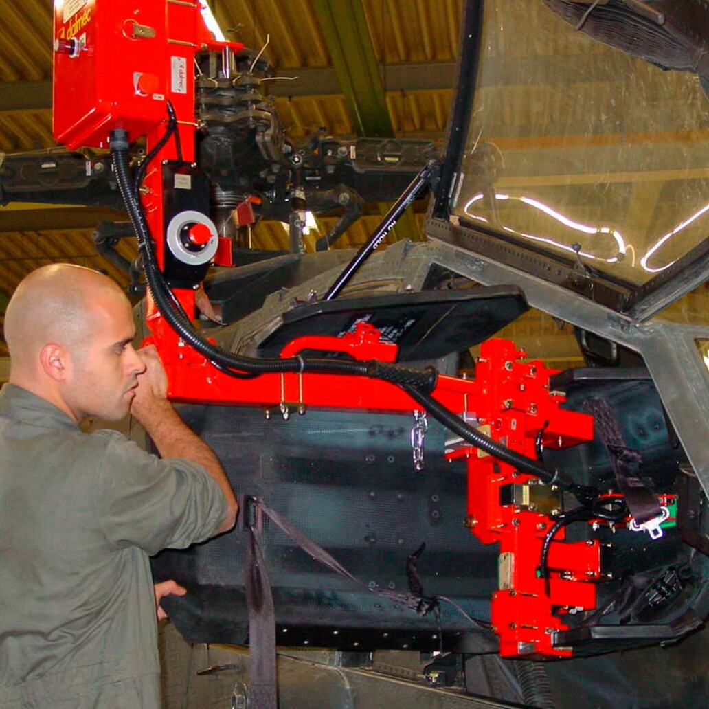 Dalmec_stoel_helikopter_kantelen