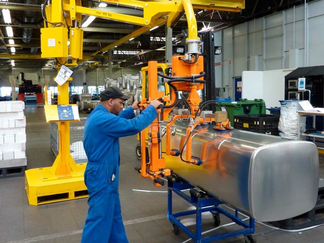 Dalmec_vacuum_opnemen_brandstoftanks_zuigschalen_verstelbaar